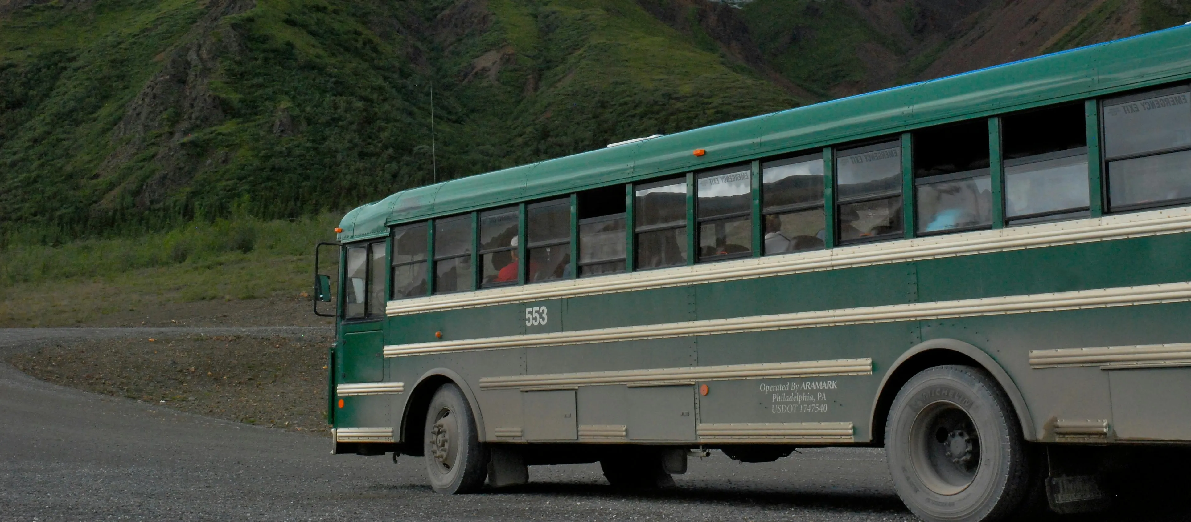Golden Vietravel luxury car fleet