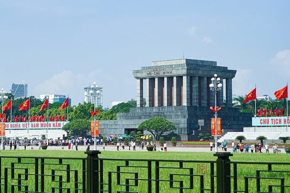 TUYÊN QUANG – HÀ NỘI – LĂNG BÁC – VĂN MIẾU QUỐC TỬ GIÁM – LÀNG VĂN HÓA CÁC DÂN TỘC VIỆT NAM